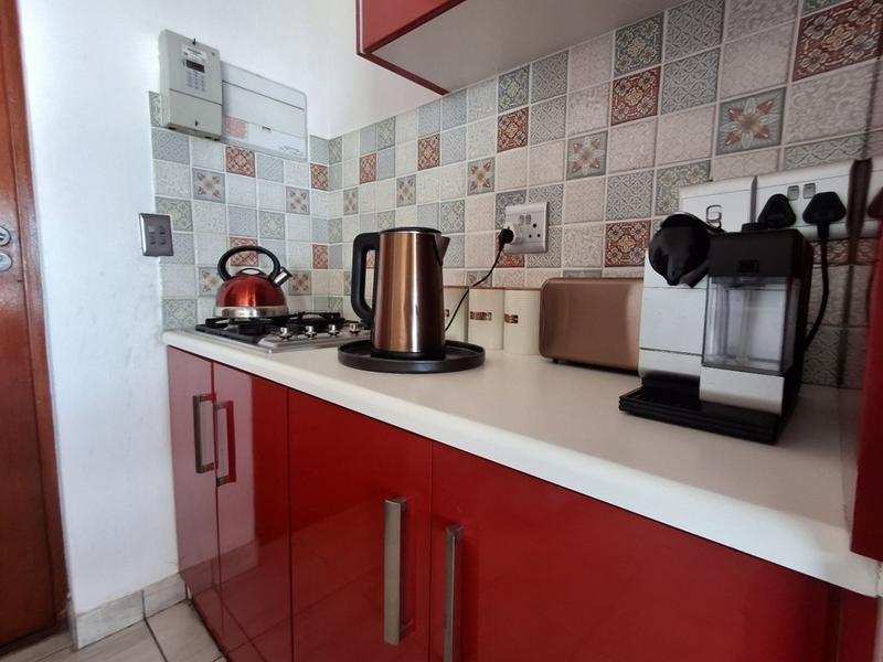 To Let 3 Bedroom Property for Rent in Golden Mile Western Cape